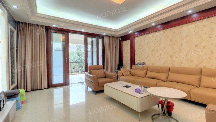 富龍翡翠歐庭二手房实景图