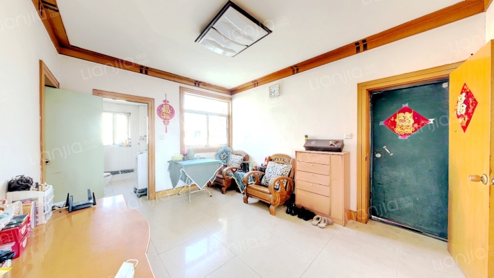 体育局宿舍二手房实景图