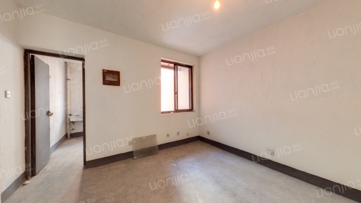 天镜南苑西区二手房实景图