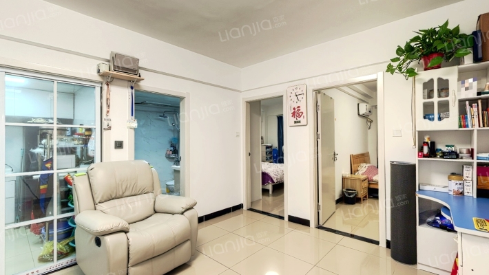 沪士小区二手房实景图