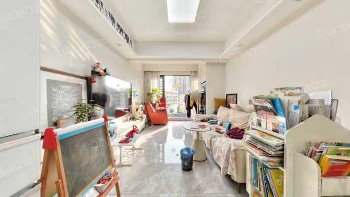 玖玖颂阁二手房实景图