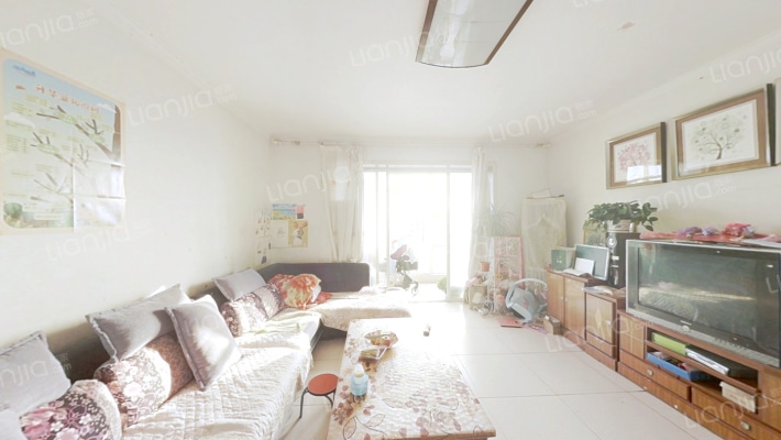 繁华地段 采光充足 南北通透三居 房本满五唯一 税费低-客厅