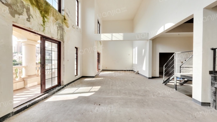 融创凡尔赛花园Ⅱ期二手房实景图