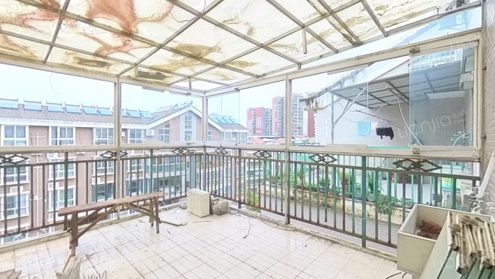 坤泰名居二手房实景图