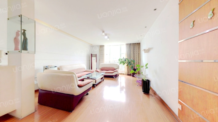 京龙名苑二手房实景图