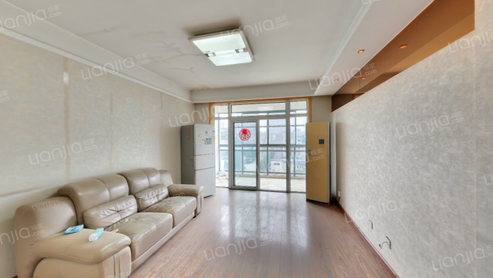 理想年代二手房实景图