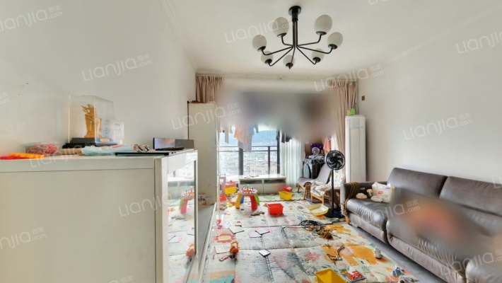 睿品华庭二手房实景图