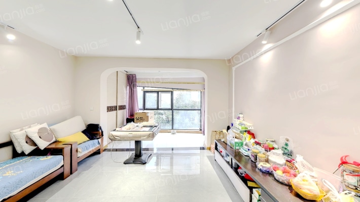 丽阳天下D区二手房实景图