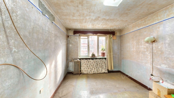 泊江东里二手房实景图