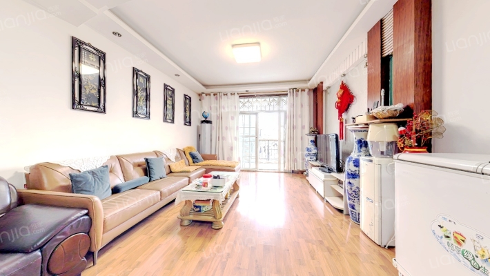 山水华庭二手房实景图