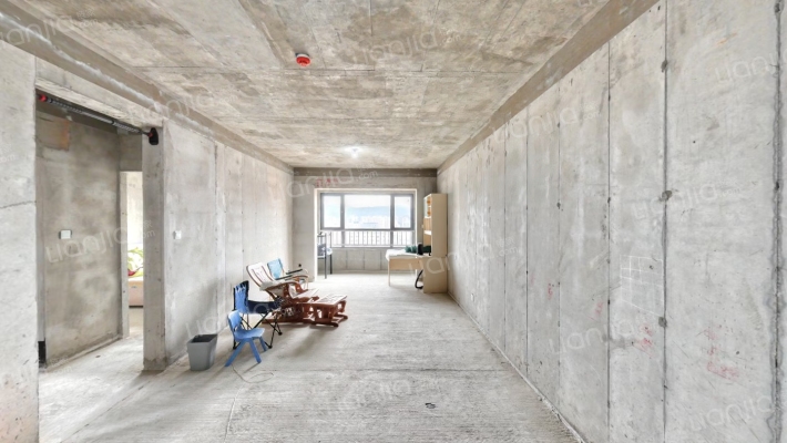 河畔映巷二手房实景图