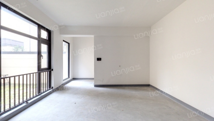 信达万科公望二手房实景图