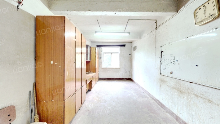 新华路(体育馆街)二手房实景图