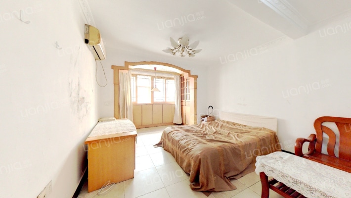 铭功路128号二手房实景图