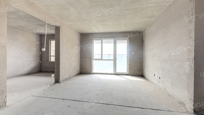 中梁珑府二手房实景图