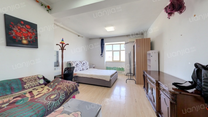 金融服务中心二手房实景图