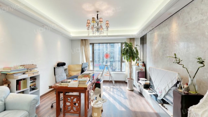 中骏天峰二手房实景图