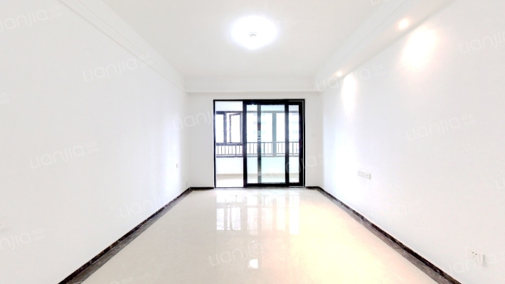 保利罗兰香谷二手房实景图