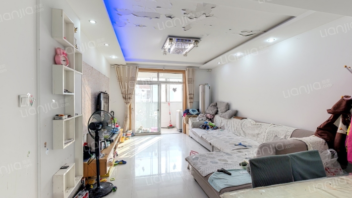 卿峰丽景A区二手房实景图