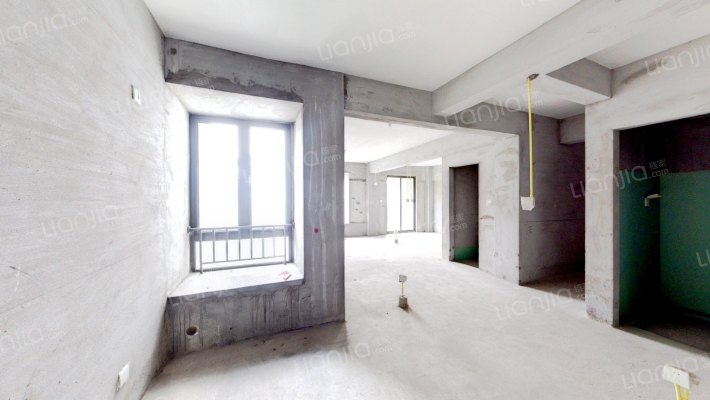 沿山佳园西区二手房实景图