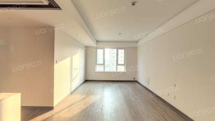 万科明日之光B区二手房实景图