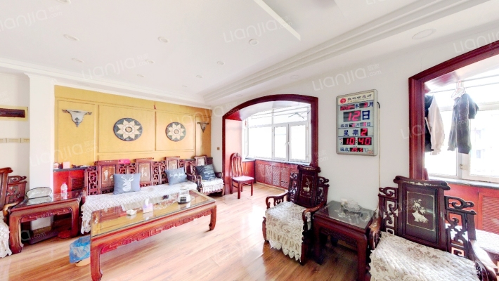 新发小区F区二手房实景图