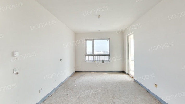 海泰海港花园二手房实景图