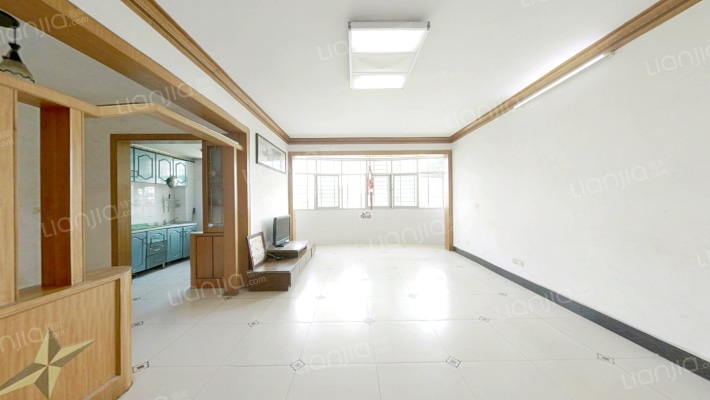 滨湖南路18号二手房实景图