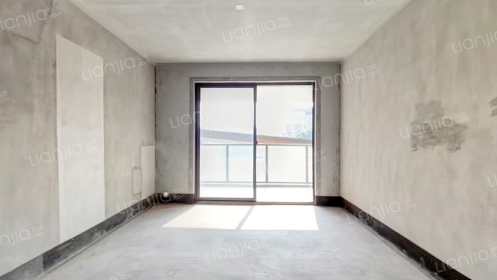 彰泰联发沁园春二手房实景图