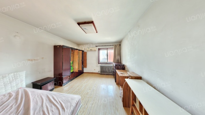 红波里二手房实景图