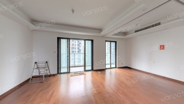 华侨城万科天鹅堡二手房实景图