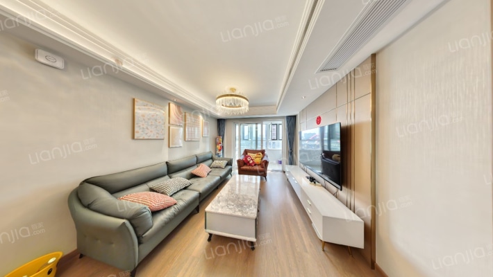 朗悦花园二手房实景图