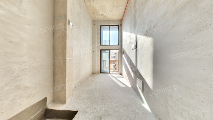 彰泰欢乐颂二手房实景图