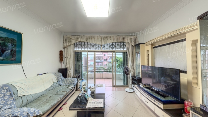 雄峰花园二手房实景图