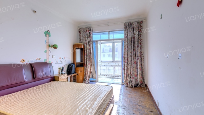 育新新村二手房实景图