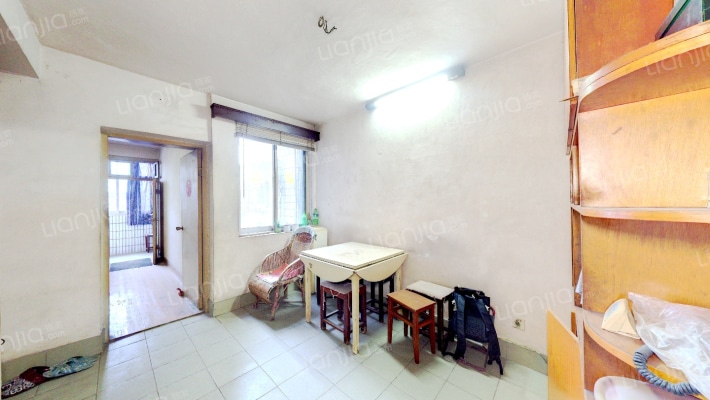 百草園公寓二手房实景图