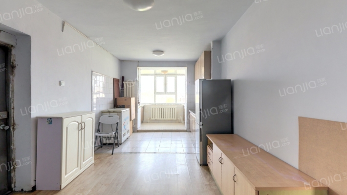 83中宿舍二手房实景图