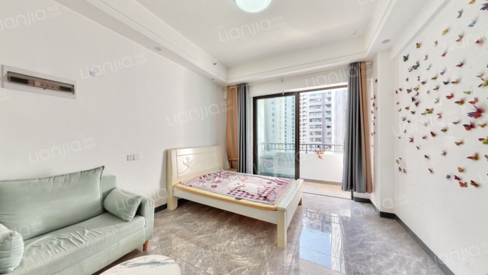 融创孔雀镇二手房实景图