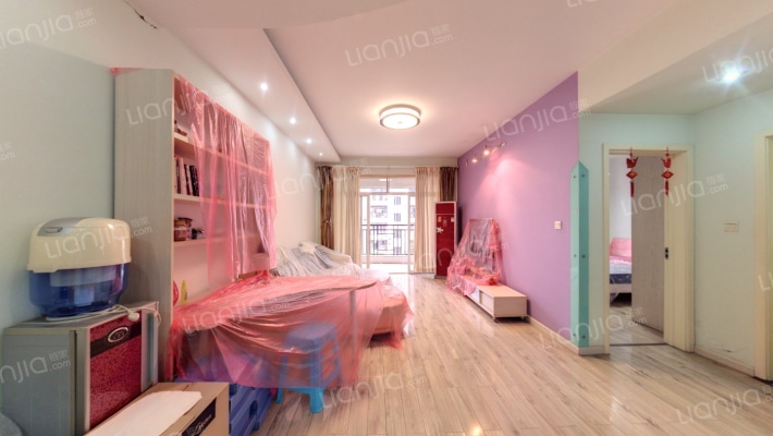 保利香槟花园A区二手房实景图