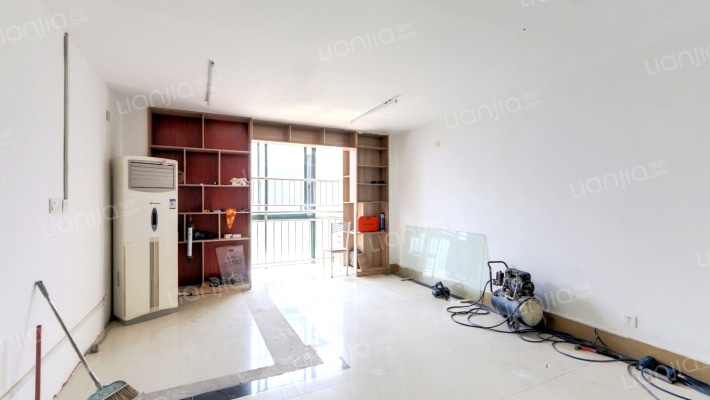 杰座大厦二手房实景图