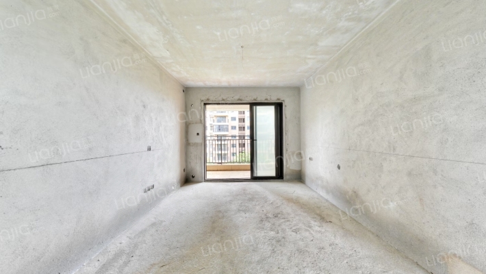 龙光阳光河畔二手房实景图