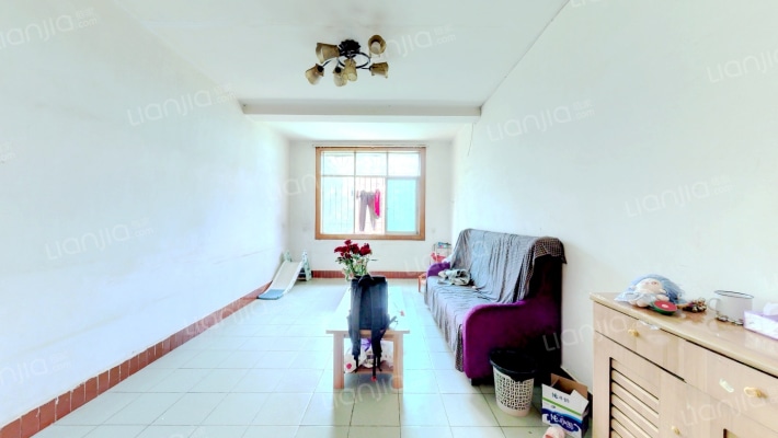 昆明监狱管理局中心医院停车场二手房实景图