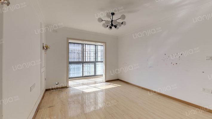 江郡华府二手房实景图