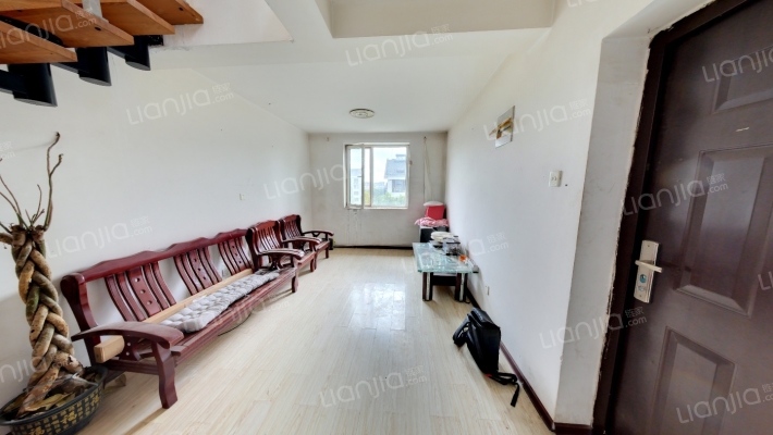 岭昌里二手房实景图