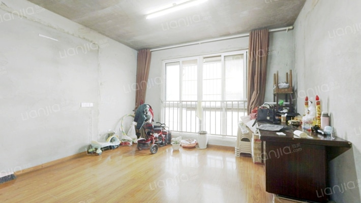 馨隆花苑二手房实景图