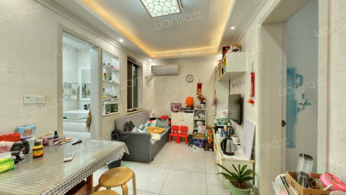 湄长新村二手房实景图