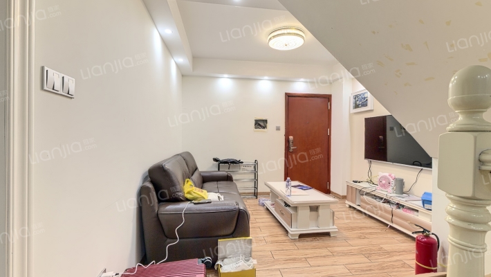 星河传说迪纳公寓二手房实景图