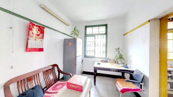 农机宿舍二手房实景图