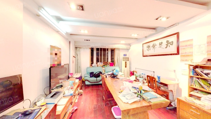 西成新村二手房实景图