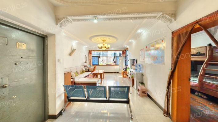 交警宿舍二手房实景图